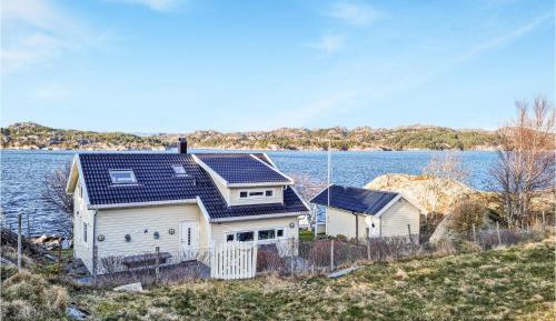 Four-Bedroom Holiday Home