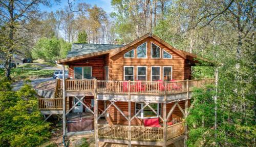 Three-Bedroom Holiday Home 