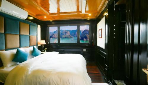 Deluxe Double or Twin Room with Sea View