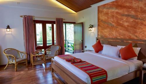 Elevated Cottage with Forest View