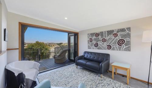 Three-Bedroom Holiday Home 