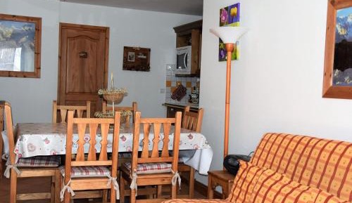 Apartment (6 Adults)
