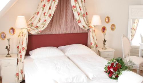 Theme room