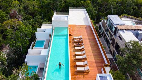 Apartment with Garden View