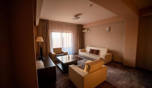 One-Bedroom Suite