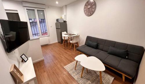 One-Bedroom Apartment - Non-Smoking