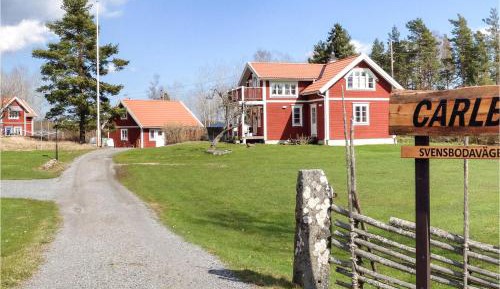 Three-Bedroom Holiday Home 