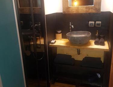 Deluxe Suite with Spa Bath