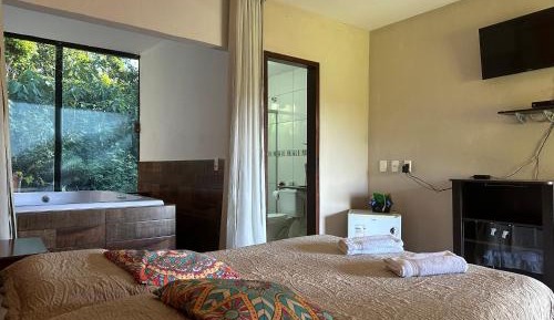 Deluxe Suite with Spa Bath