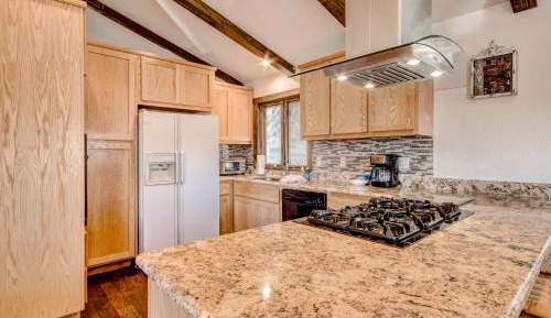 Five-Bedroom Holiday Home