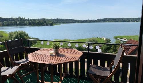 Apartment with Lake View