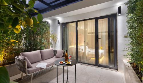 Urban King Room