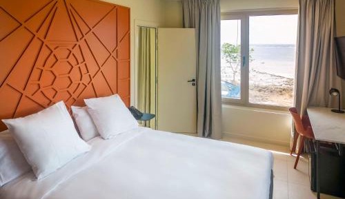 Standard Double Room with Lagoon View