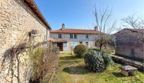 Three-Bedroom Holiday Home 