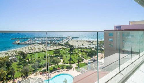Two Bedroom Luxury Apartment 6E