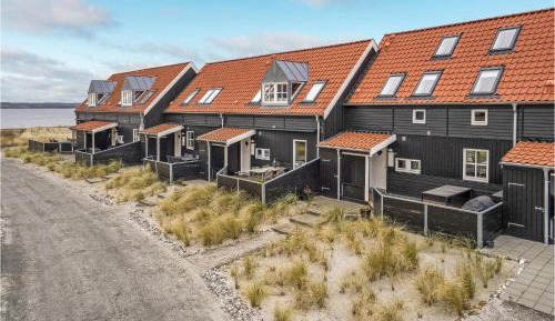 Three-Bedroom Vacation Home 