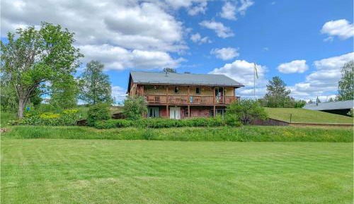 Six-Bedroom Apartment