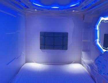 Single Bed in Mixed Dormitory Room