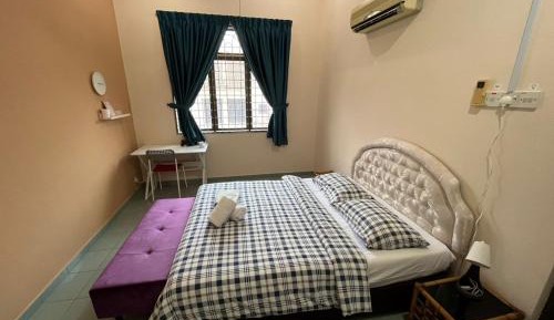 Double Room with Shared Bathroom