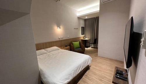 Deluxe Double Room with Shower