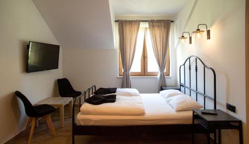 Double Room with Private Bathroom