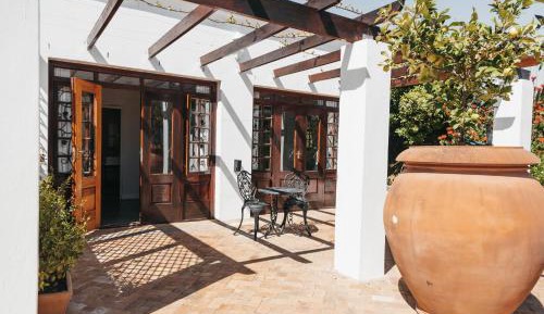 Studio with Mountain View