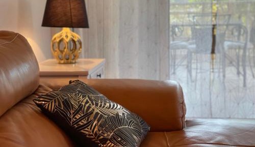 Apartment with Lake View