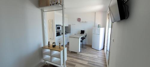 One-Bedroom Apartment (2 Adults + 1 Child)