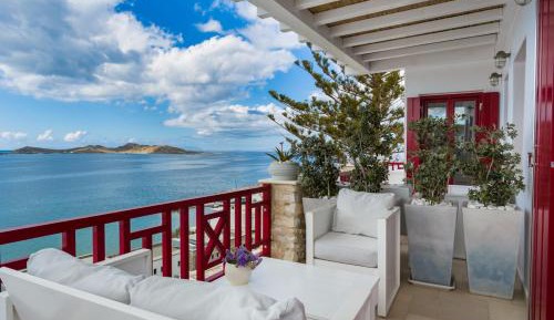 One-Bedroom Apartment with Sea View