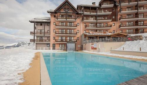 Superior One-Bedroom Apartment