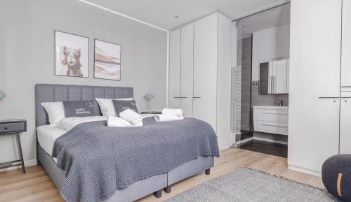 Suite with Sofa Bed