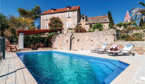 Three-Bedroom Vacation Home 