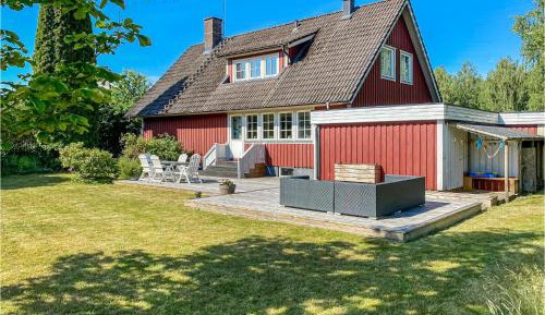 Five-Bedroom Holiday Home