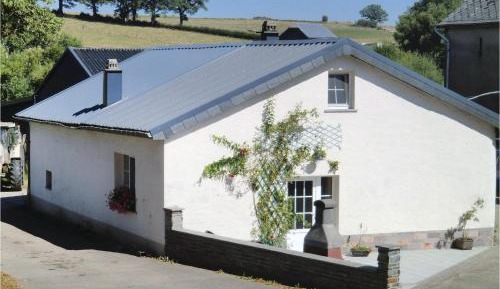 One-Bedroom Holiday Home