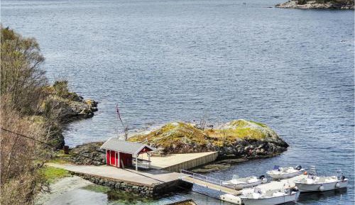 Five-Bedroom Holiday Home