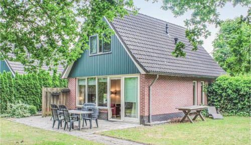 Three-Bedroom Holiday Home 