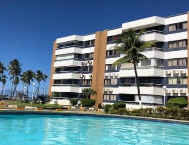 Apartment with Pool View 