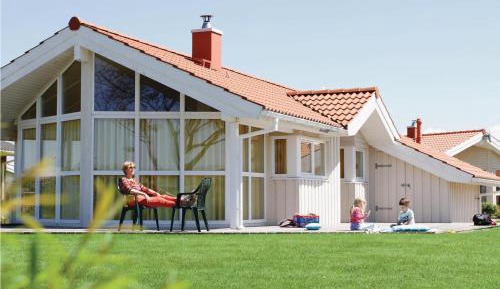 Three-Bedroom Holiday Home 
