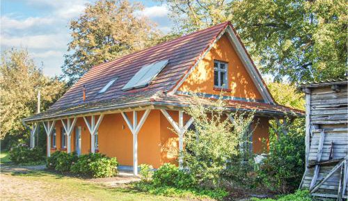 Three-Bedroom Holiday Home 