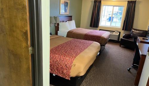 Queen Room with Two Queen Beds - Non-Smoking