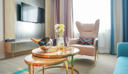 Deluxe Suite