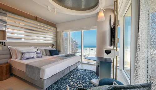 Port Deluxe Balcony with Sea View