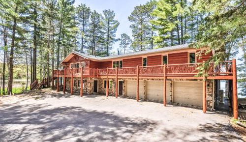 Five Bedroom Holiday Home