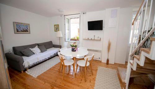 Apartment - Split Level