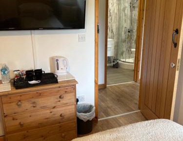 Twin Room with Private External Bathroom