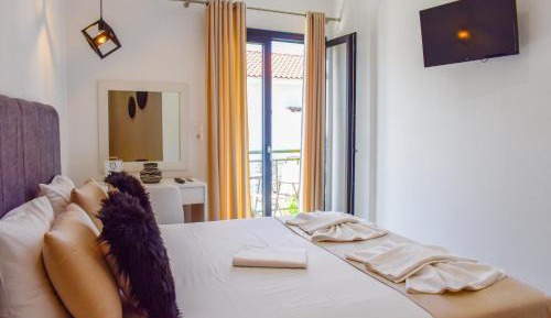 Deluxe Double Room with Balcony