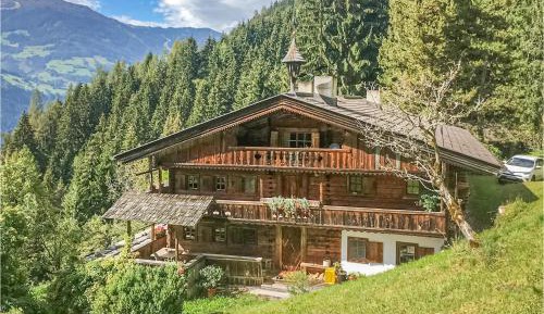 Three-Bedroom Holiday Home 