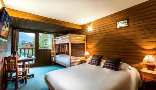 Superior Family Room (2 Adults + 2 Children)