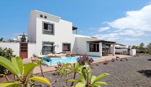 Villa with Sea View