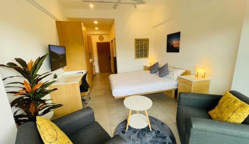 One-Bedroom Apartment